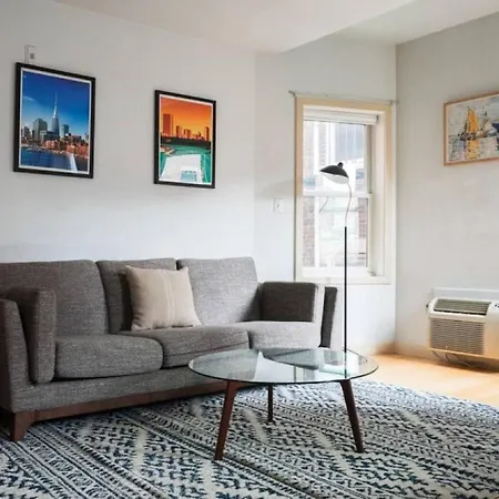 Studio Close To Longwood Medical